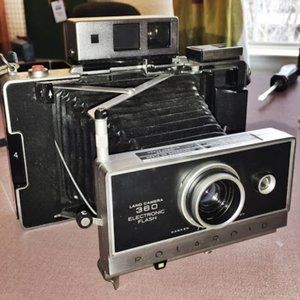 *WORKING* POLAROID 250 LAND INSTANT CAMERA